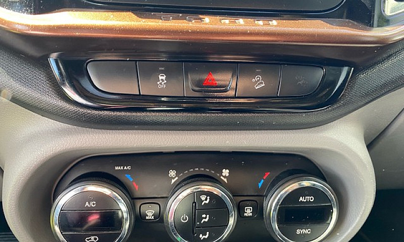 Fiat Toro Volcano Di...