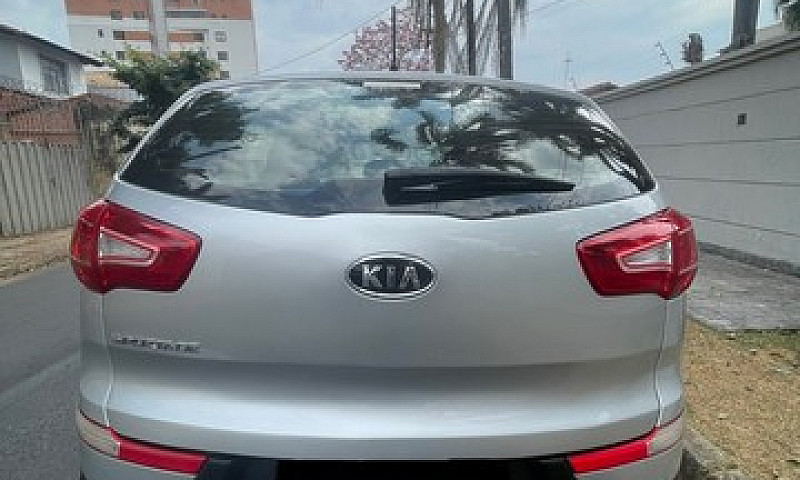 Kia Sportage Lx 2011...