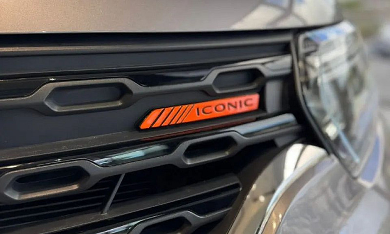 Renault Duster Iconi...