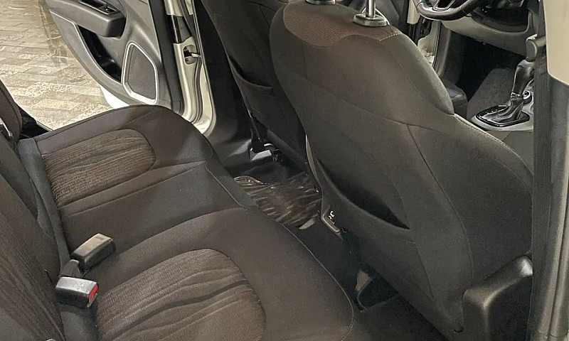 Fiat Toro Volcano 2....