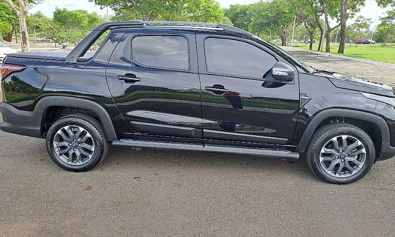 Fiat Strada Ultra 1....