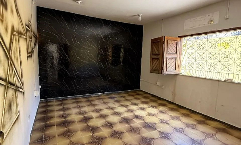 Casa Comercial Renas...