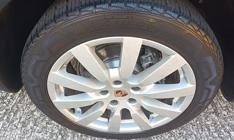 Porsche Cayenne 2013...