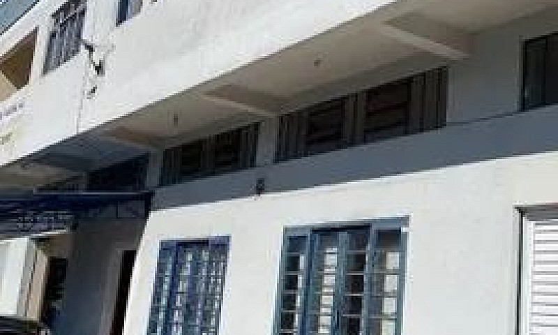 Kitnet Individual Em...