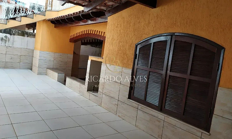 Casa Com 2 Quartos E...
