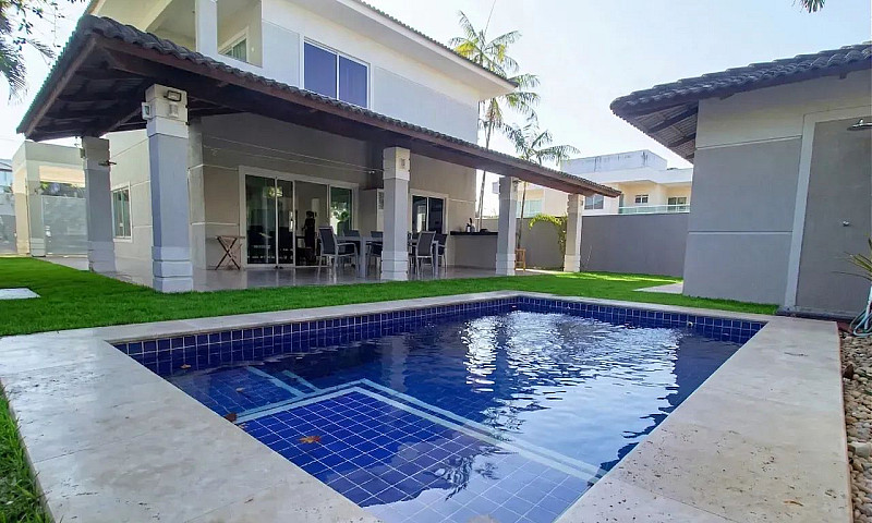 Casa De Condomínio P...