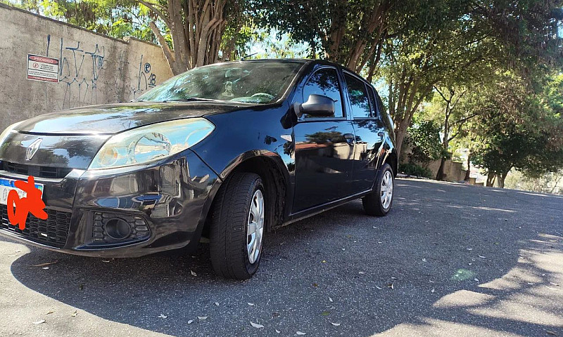 Renault Sandero Auth...