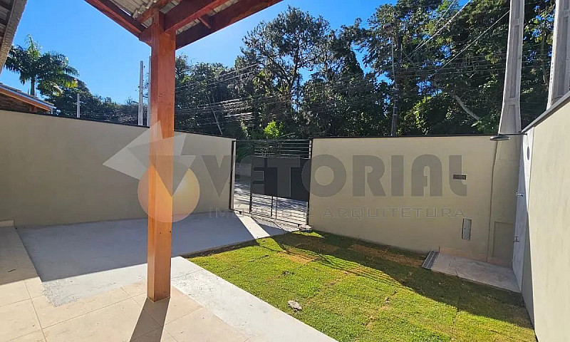 Casa Com 2 Dormitóri...