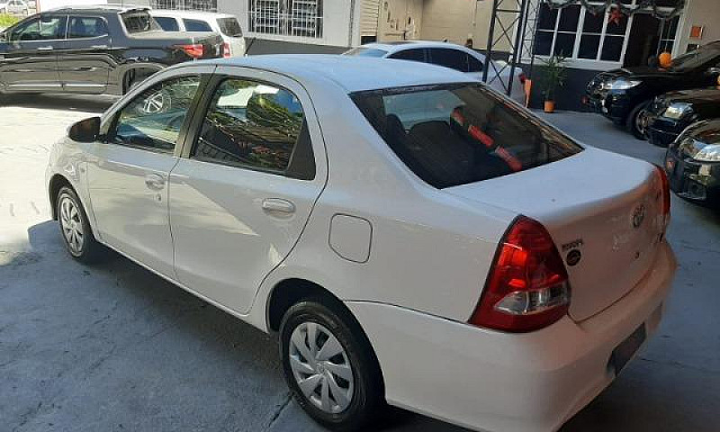 Toyota - Etios Sedan...