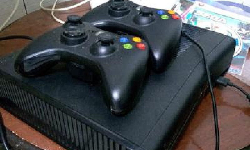 Xbox 360 Super Slim...