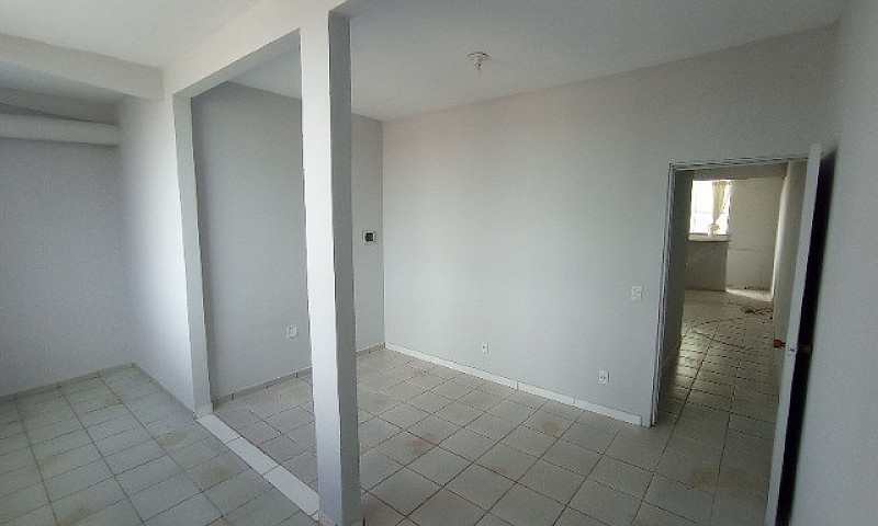 Aluga-Se Apto 70M² 2...