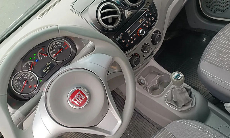 Fiat Palio Attractiv...
