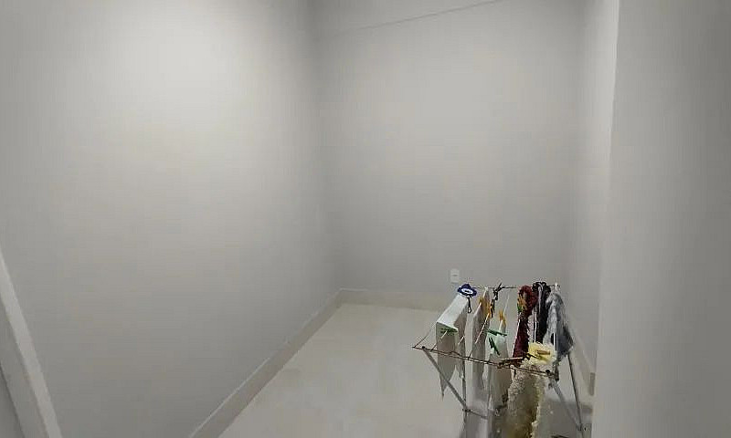 Apto Amplo (134 M2)....