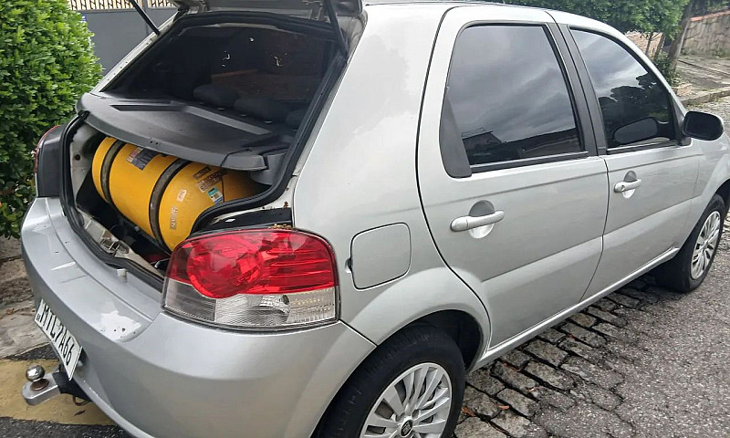Fiat Palio Attra./It...