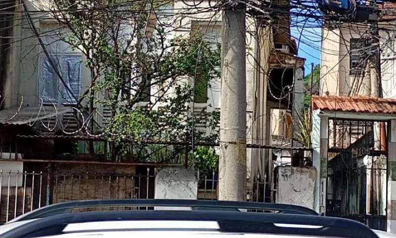 Casa Antiga No Rocha...