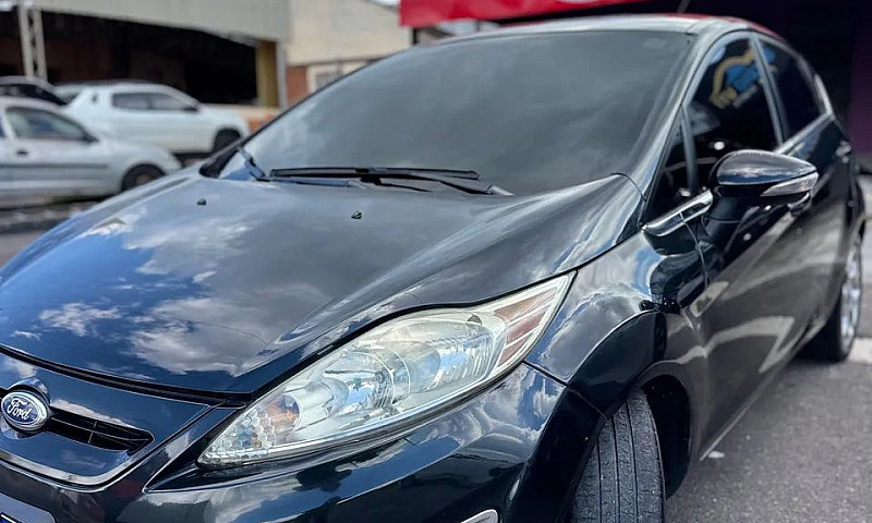 Ford Fiesta Se 1.6 1...