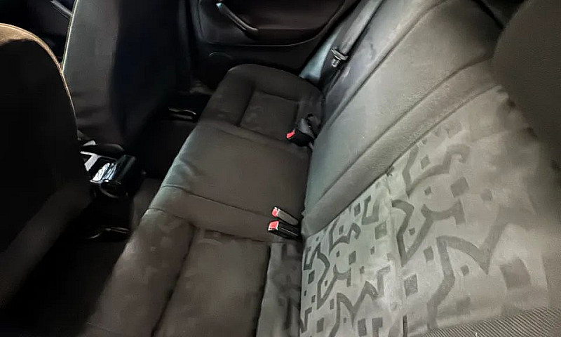Volkswagen Golf 1.6 ...