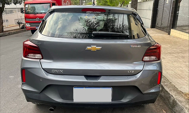 Chevrolet Onix Hatch...