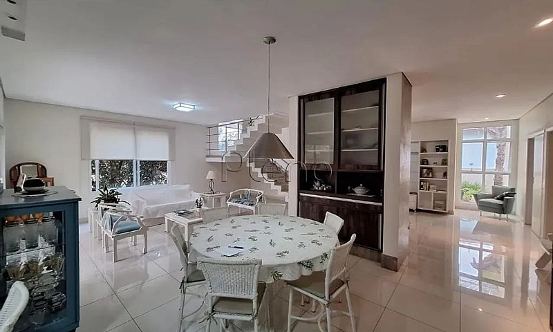 Casa À Venda No Cond...