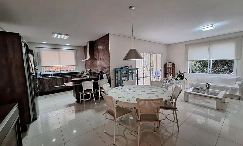Casa À Venda No Cond...