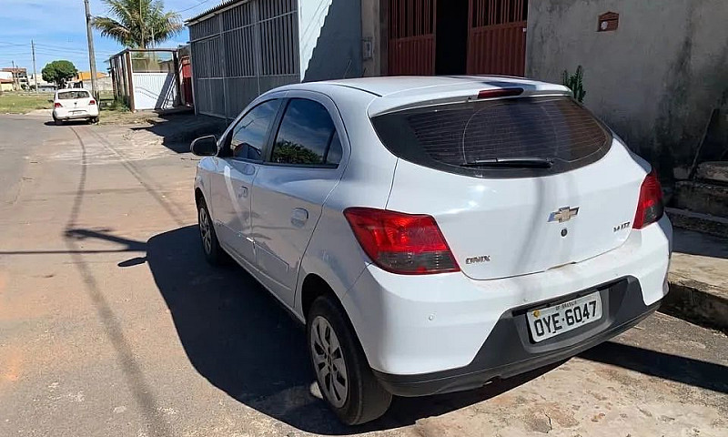 Chevrolet Onix Hatch...