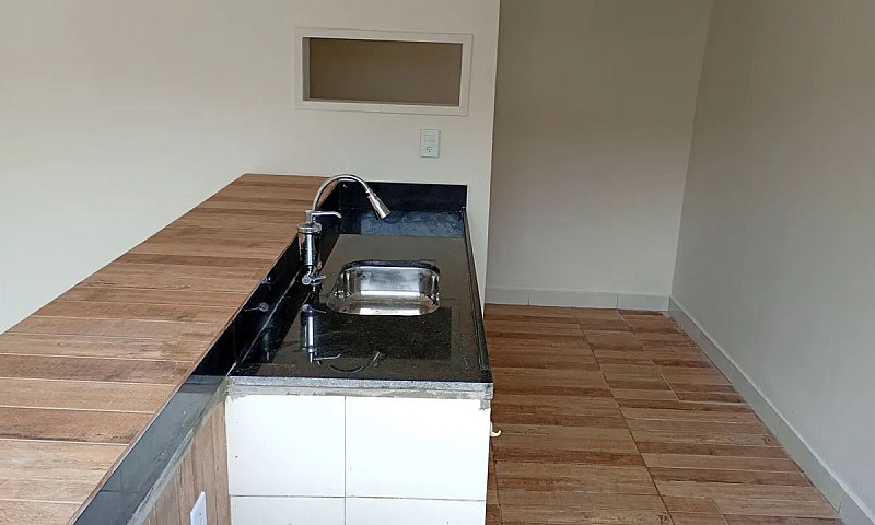 Alugo Casa Totalment...