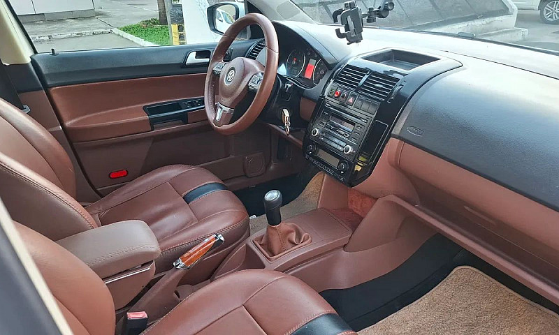 Volkswagen Polo Sed....