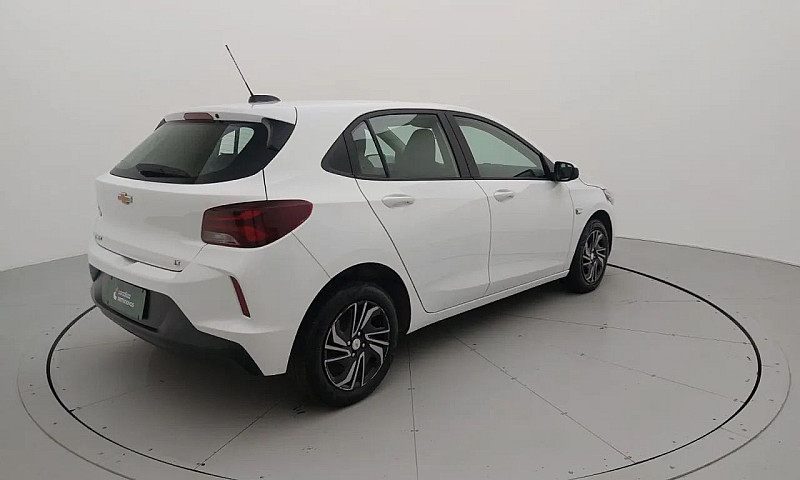 Chevrolet Onix Hatch...