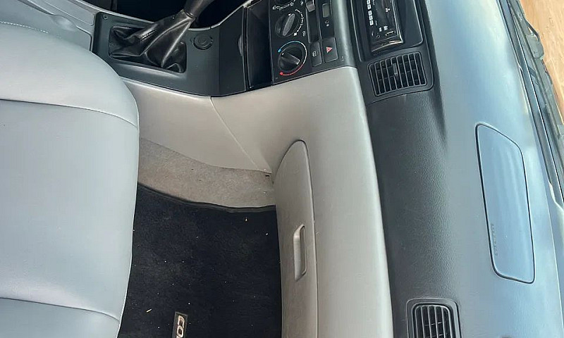 Toyota Corolla Xei 1...