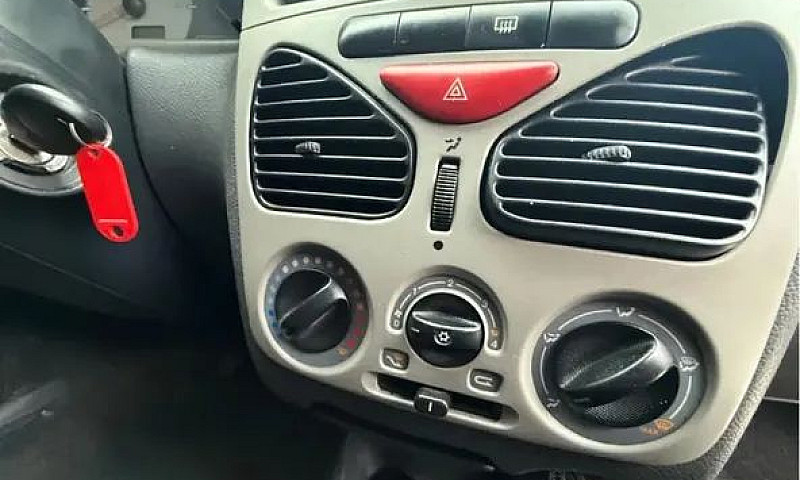 Fiat Palio 1.0 Econo...