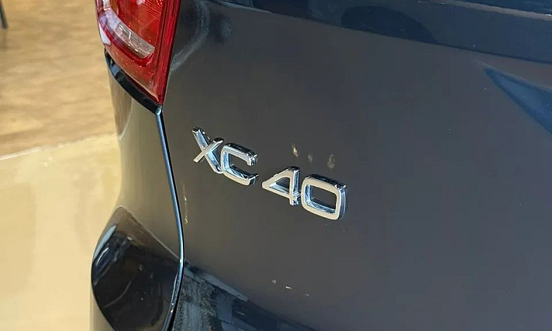 Volvo Xc40 Xc 40 T-5...