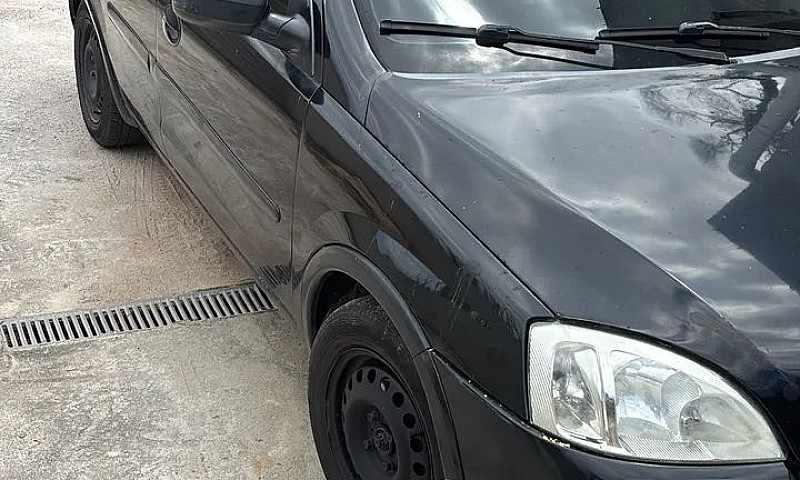Chevrolet Corsa Sed....