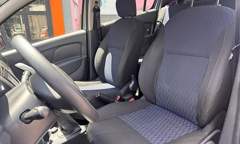 Renault Sandero Expr...