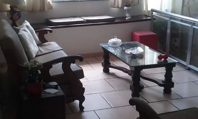 Casa Ampla Com Excel...