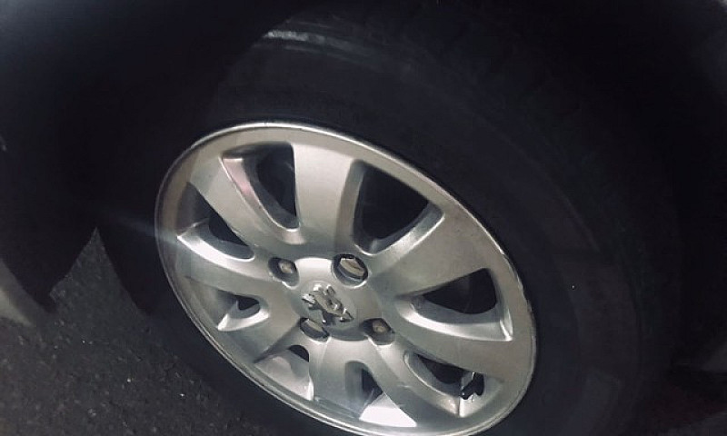 Peugeot 207 Xr Passi...