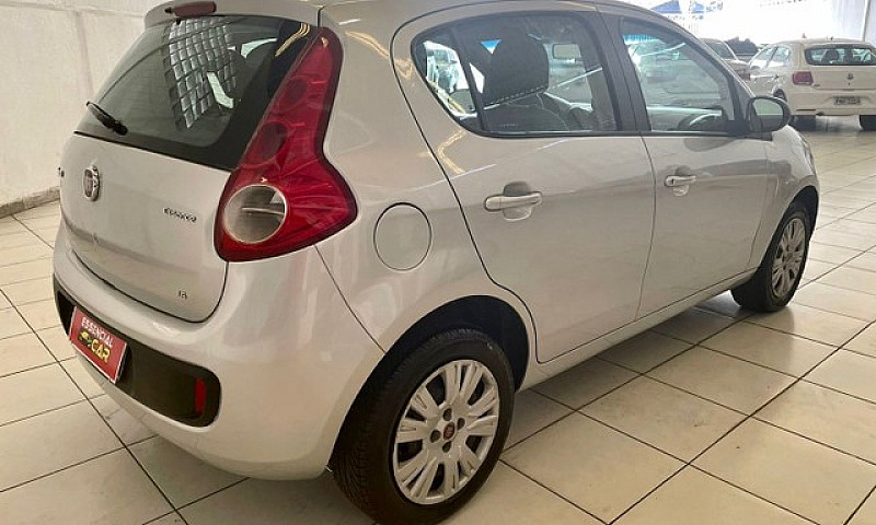 Fiat Palio Essence 1...