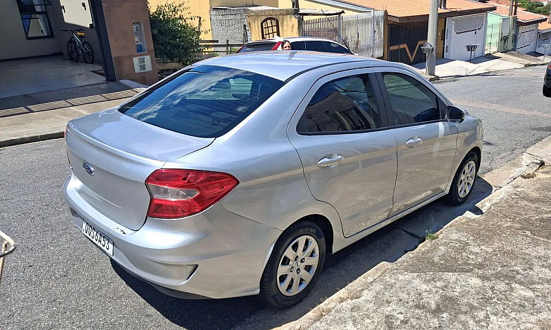 Ford Ka+ Sedan 1.0 T...