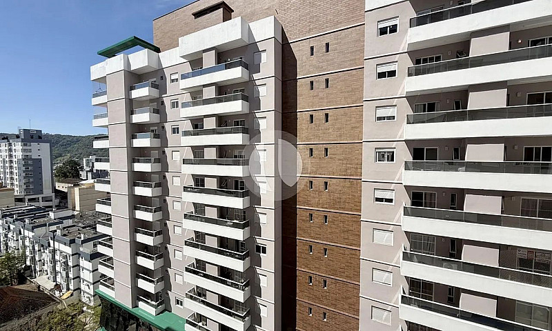 Apartamento Semimobi...