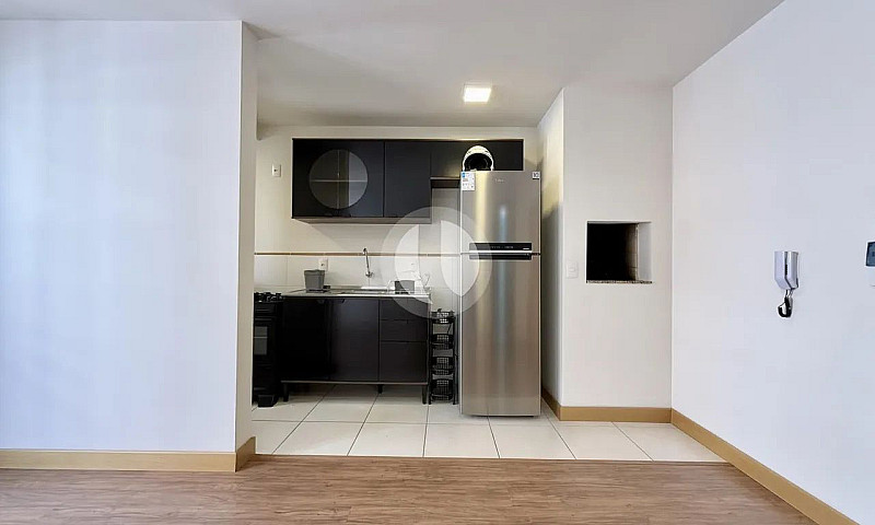 Apartamento Semimobi...