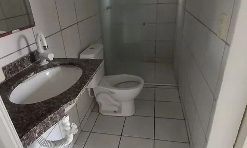 Aluga-Se Casa Condom...