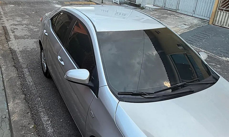 Toyota Corolla Gli 1...