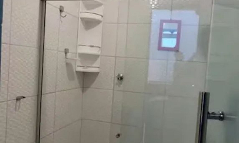 Alugo Casa Condomíni...