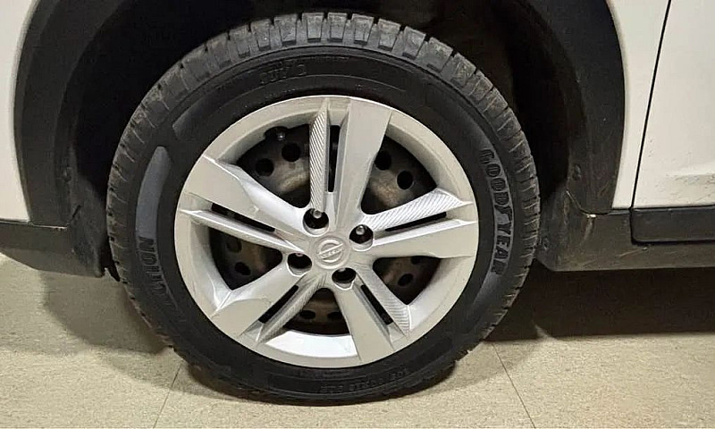 Nissan Kicks Active ...