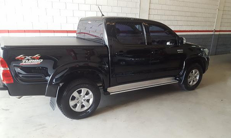 Toyota Hilux Srv 4X4...