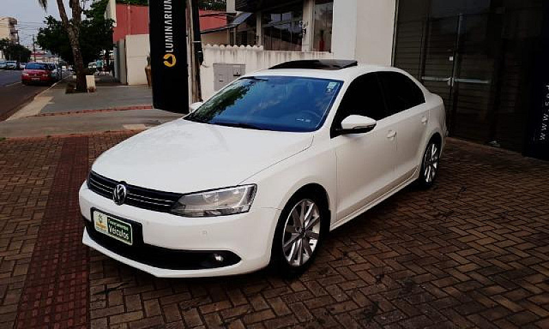 Volkswagen Jetta Com...