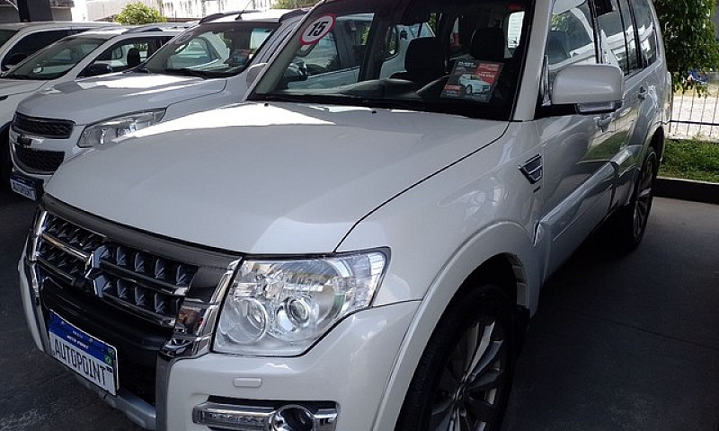 Mitsubishi Pajero Fu...