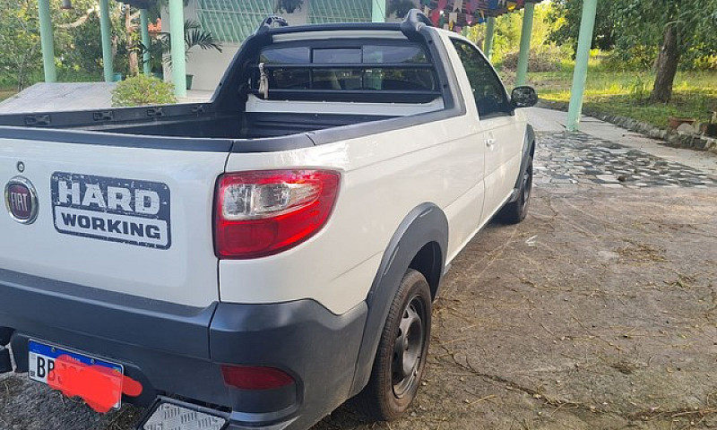 Fiat Strada 17...