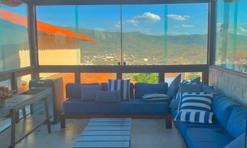 Casa 4 Quartos 3 Suí...