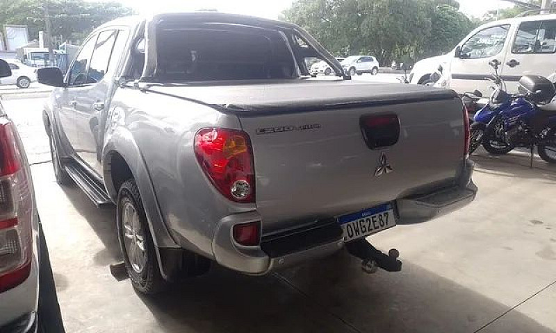 Mitsubishi L200 Trit...