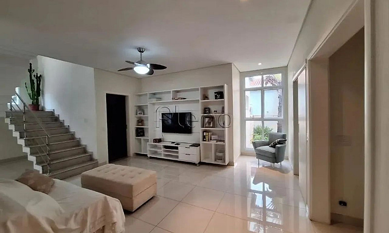 Casa À Venda No Cond...